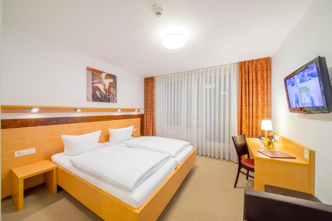 Hotel Nuernberger Hof Neumarkt in der Oberpfalz Exteriör bild